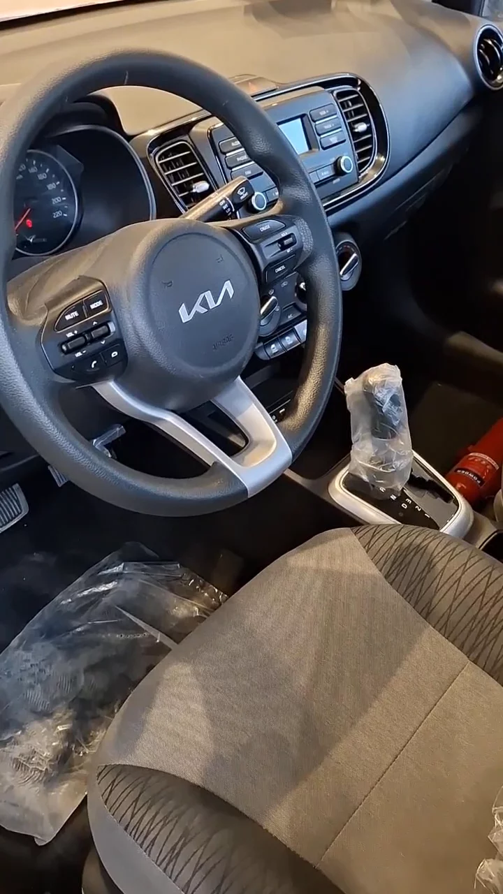 Car video thumbnail 1 of 10