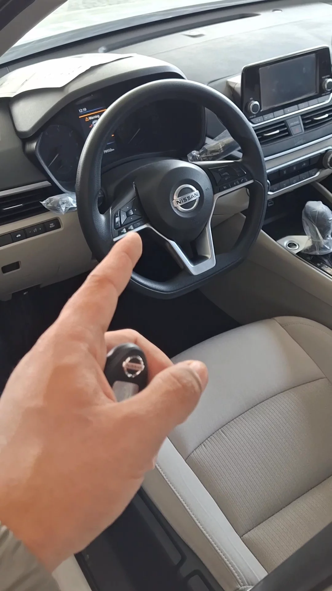 Car video thumbnail 1 of 8