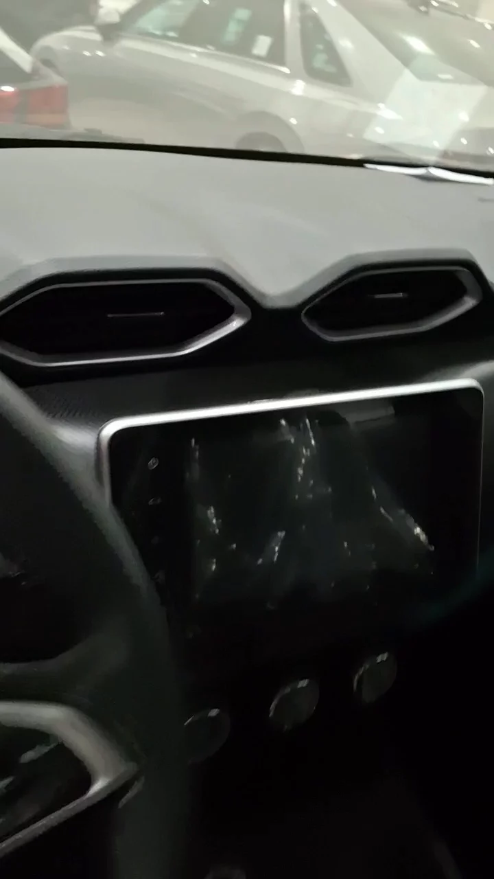 نيسان ماغنايت SV 2025