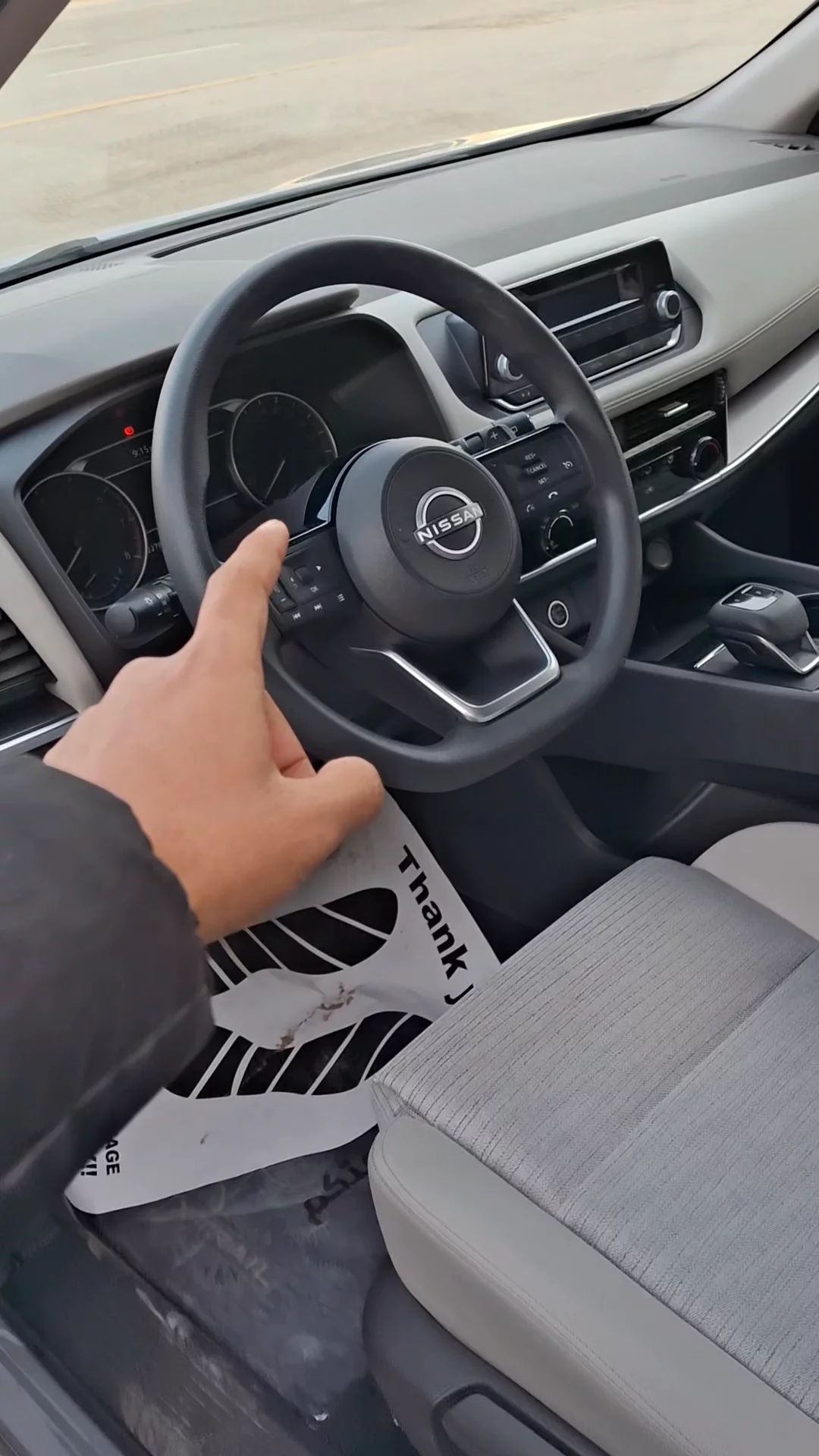 Car video thumbnail 1 of 8