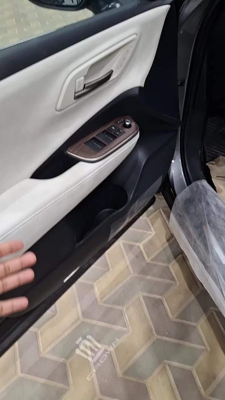 Toyota Crown premium 2026