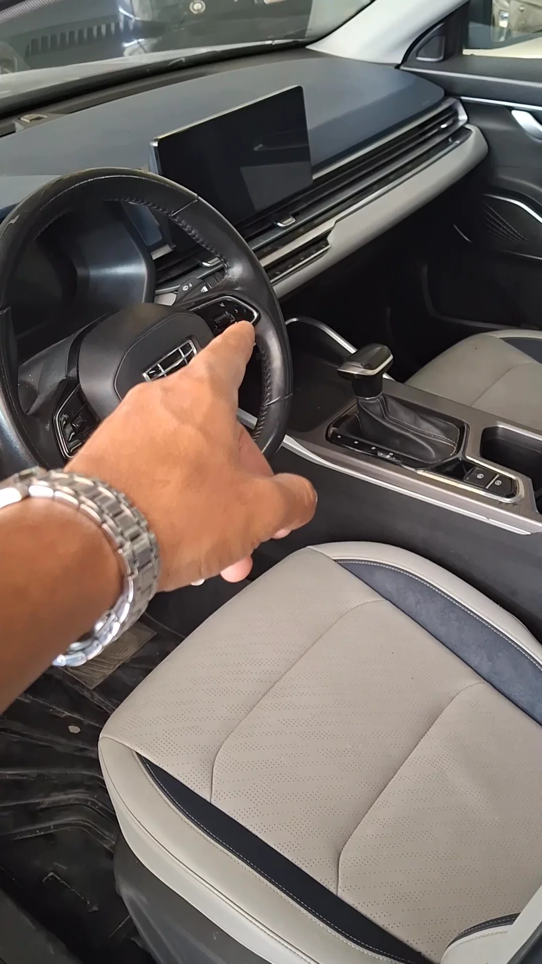 Geely Emgrand GK 2023