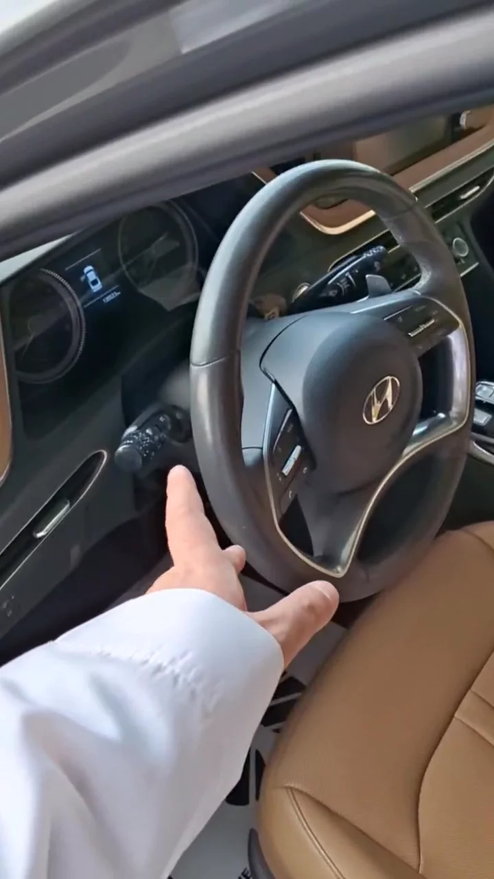 Car video thumbnail 1 of 10