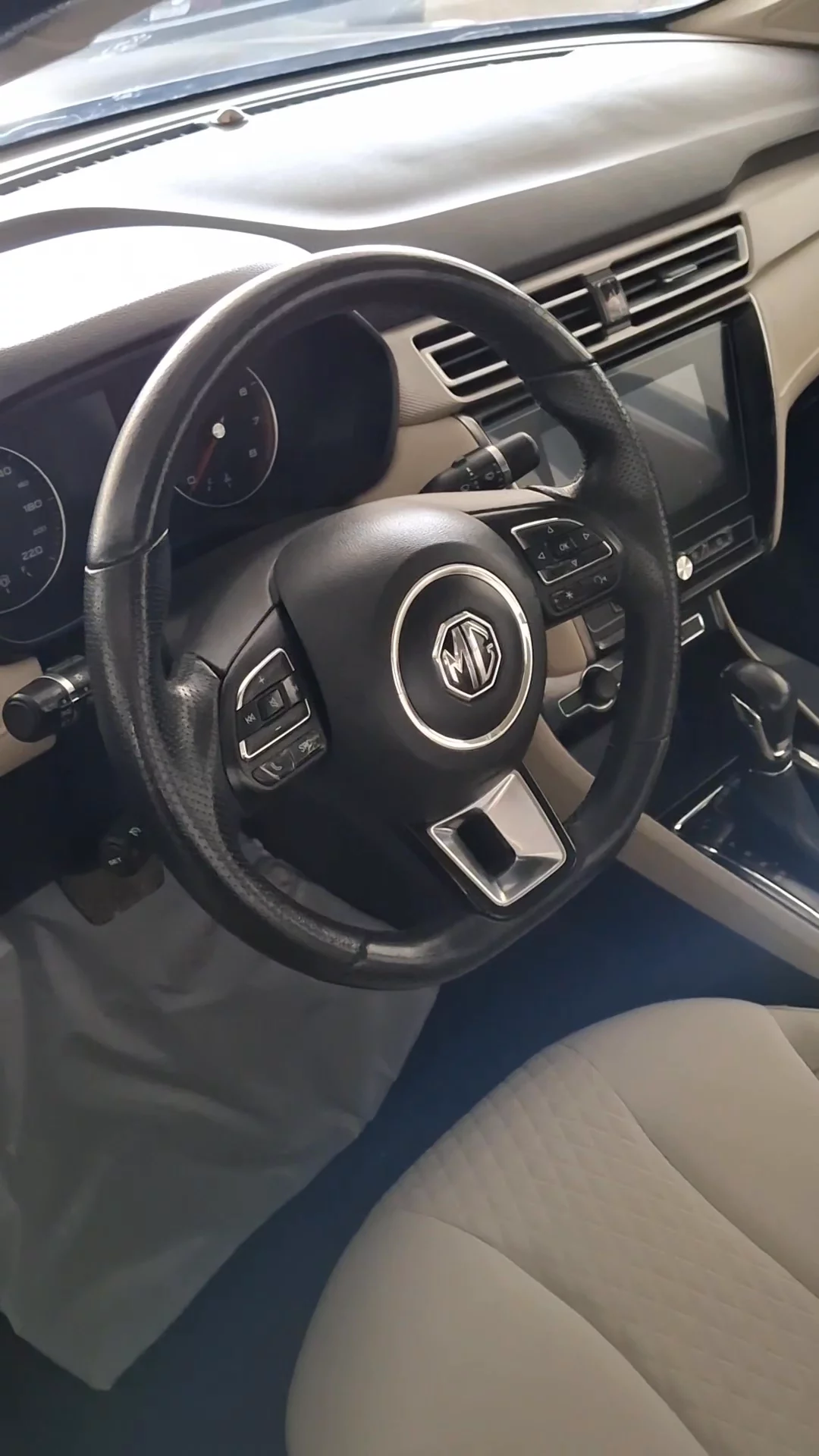 Car video thumbnail 1 of 7