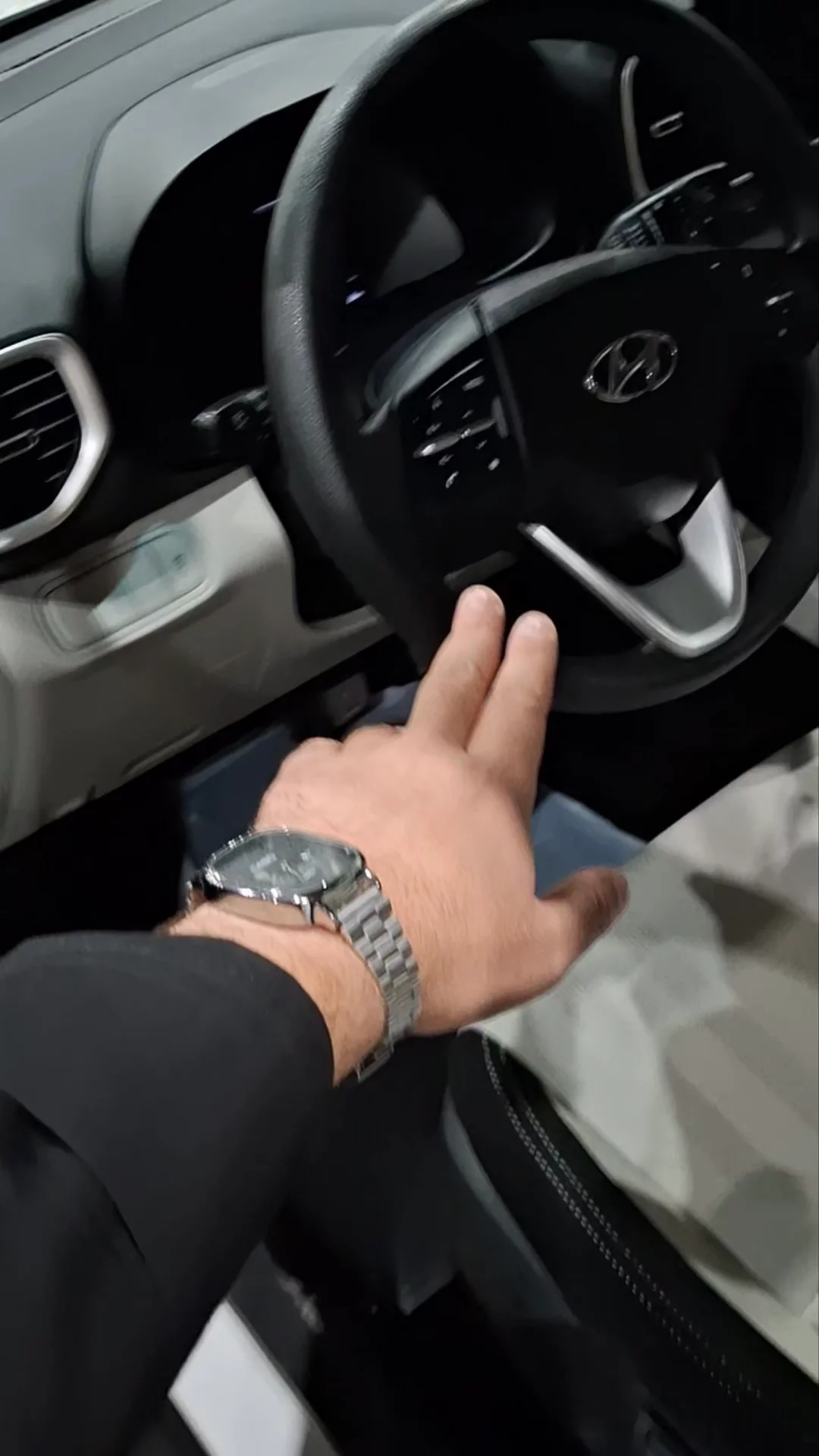 Car video thumbnail 1 of 10